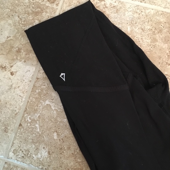Ivivva leggings - Picture 2 of 3